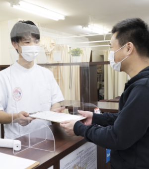 毎日診療!平日朝10時半~夜21時まで受付